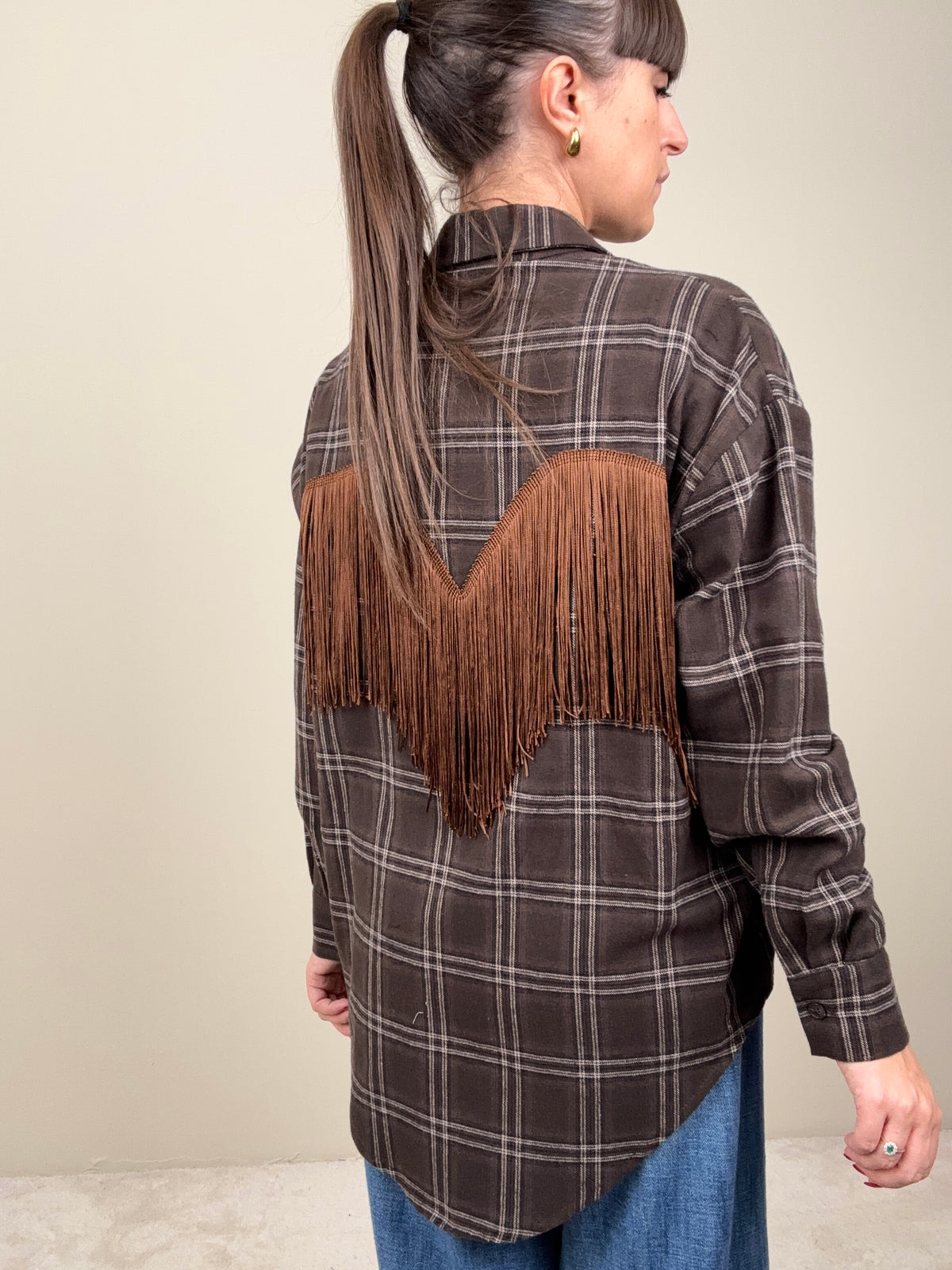 Camicia check moro con frange tabacco