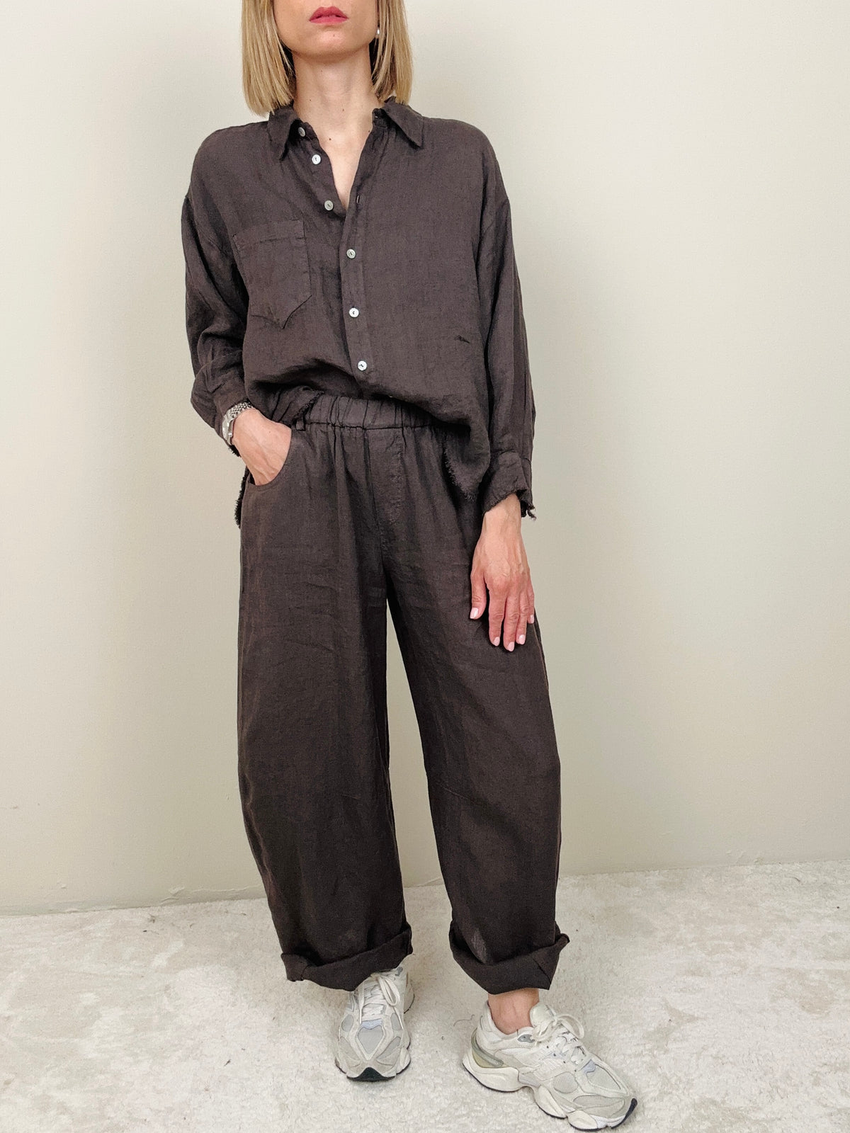 Pantalone in lino marrone modello ballon