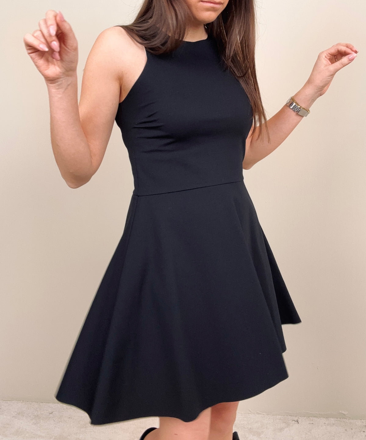 Abitino smanicato nero