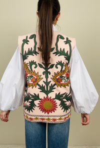 Gilet rosa ricamato