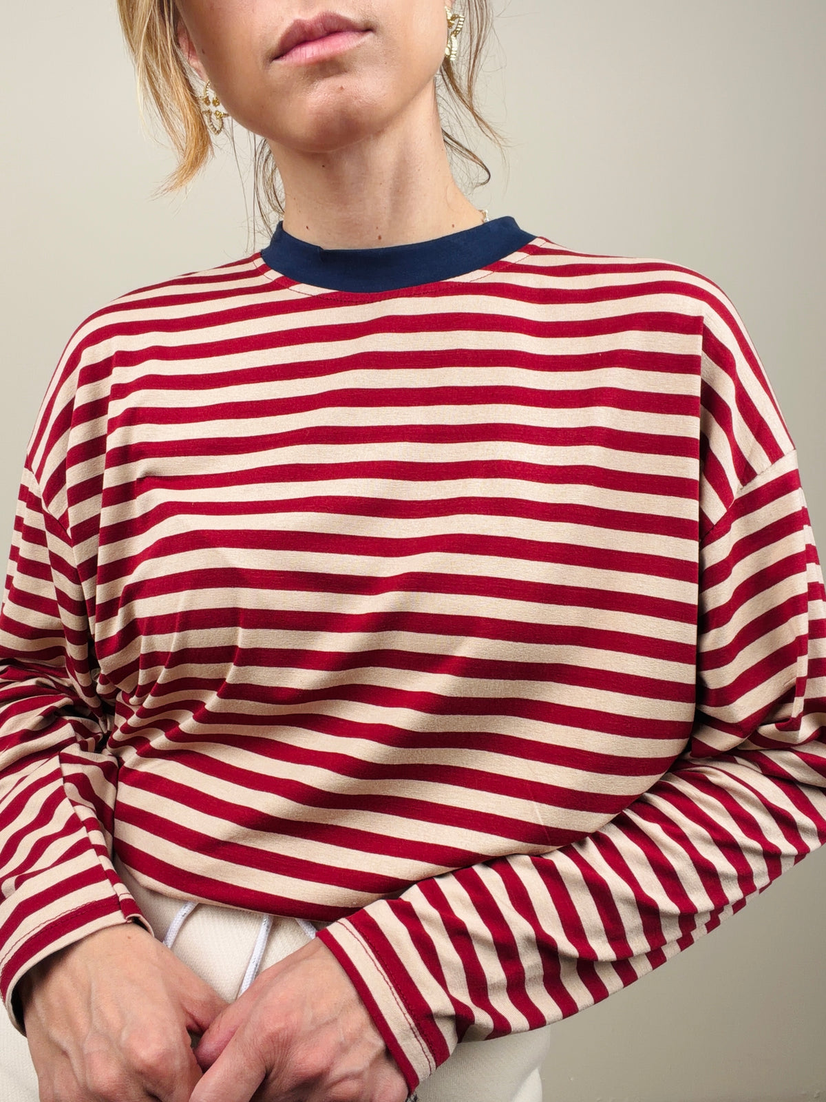 T-shirt over a righe