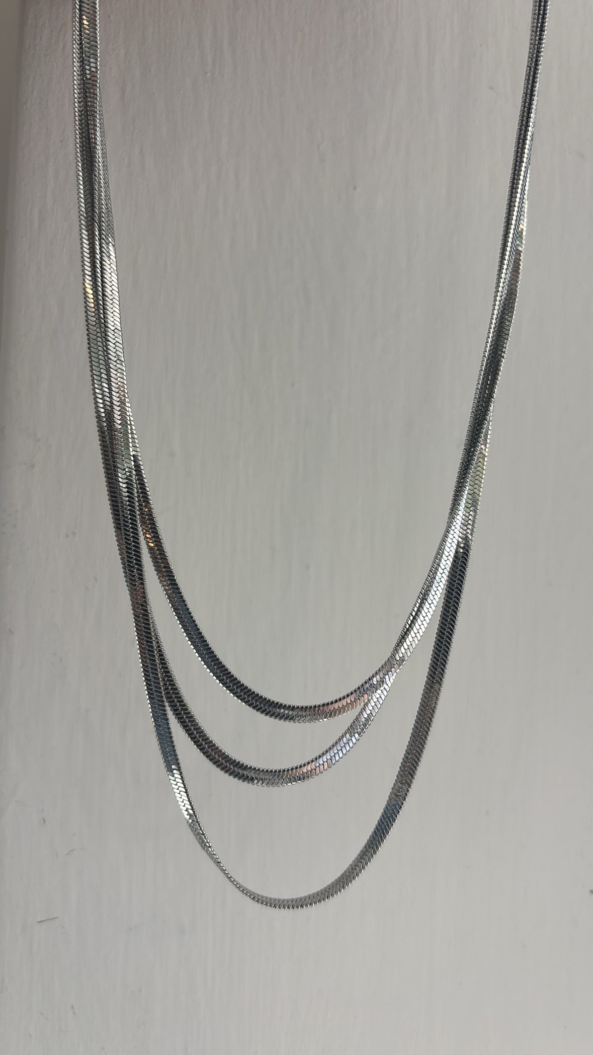 Collana piatta a tre fili (piu colori)