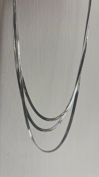Collana piatta a tre fili (piu colori)