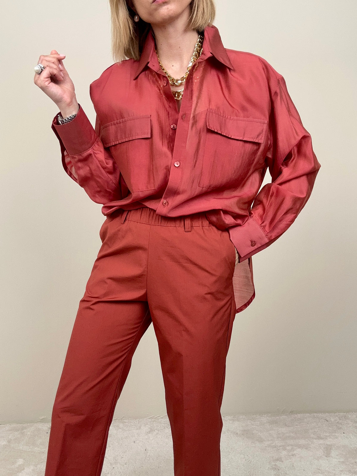 Camicia ruggine con tasconi