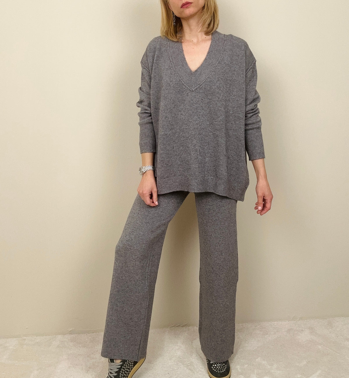 Tuta in maglia con scollo (più colori)