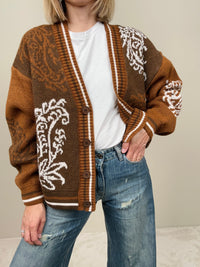 Cardigan fantasia con bottoni