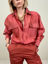 Camicia ruggine con tasconi