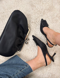 Slingback nera