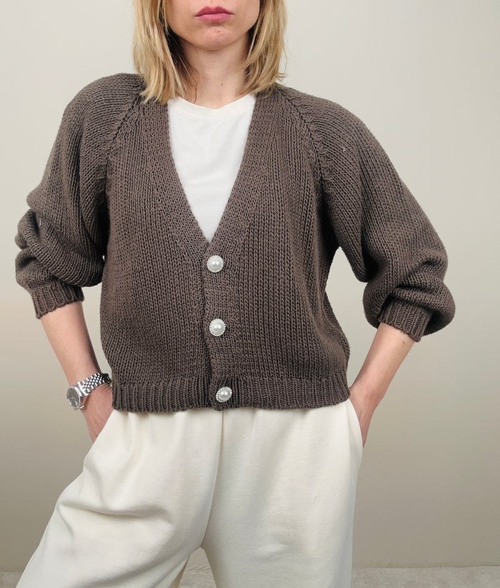 Cardigan con bottoni gioiello