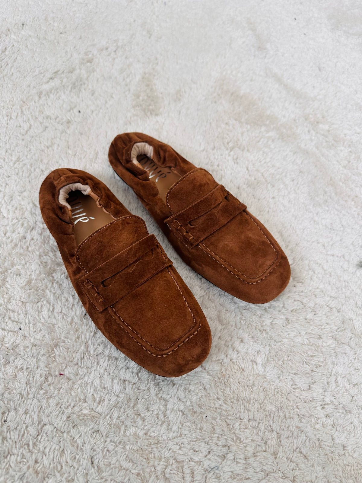 Mocassino con elastico dietro