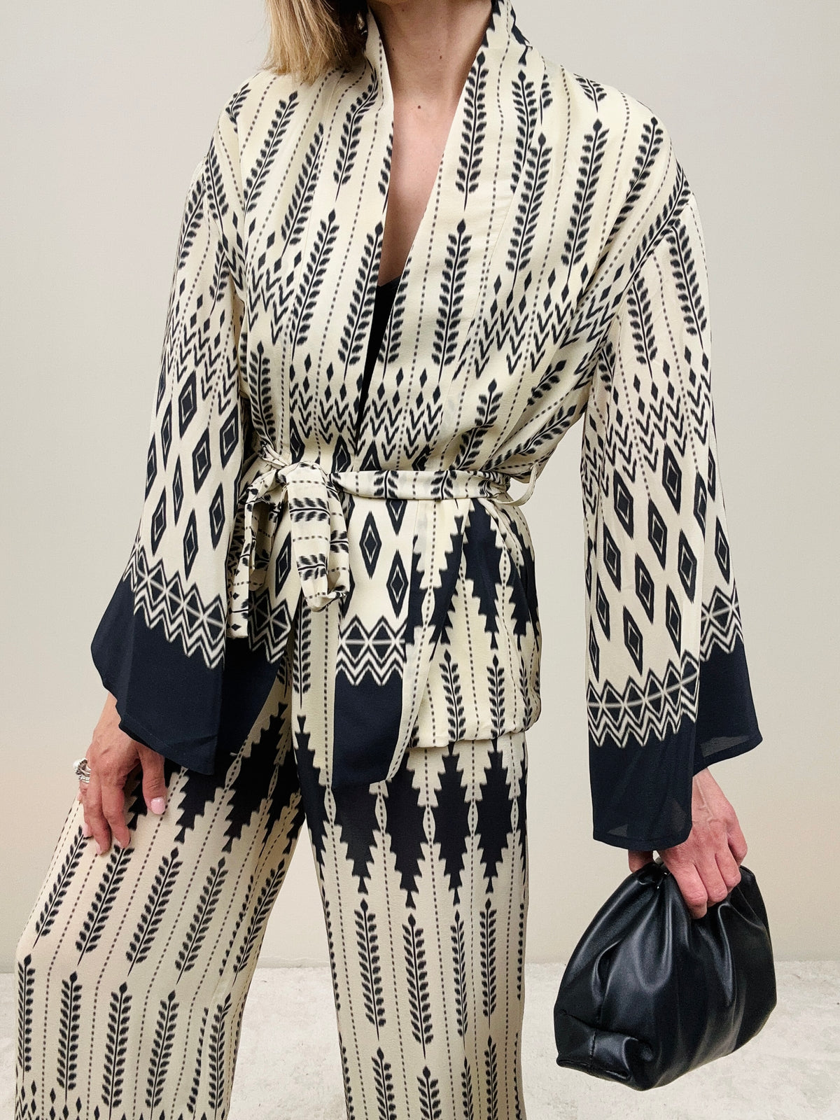 Kimono con fantasia geometrica