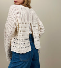 Maglia aperta dietro burro