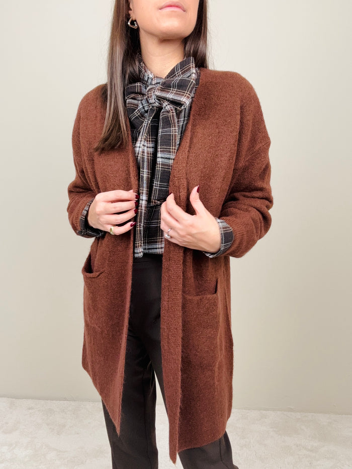 Cardigan bruciato con bottone singolo