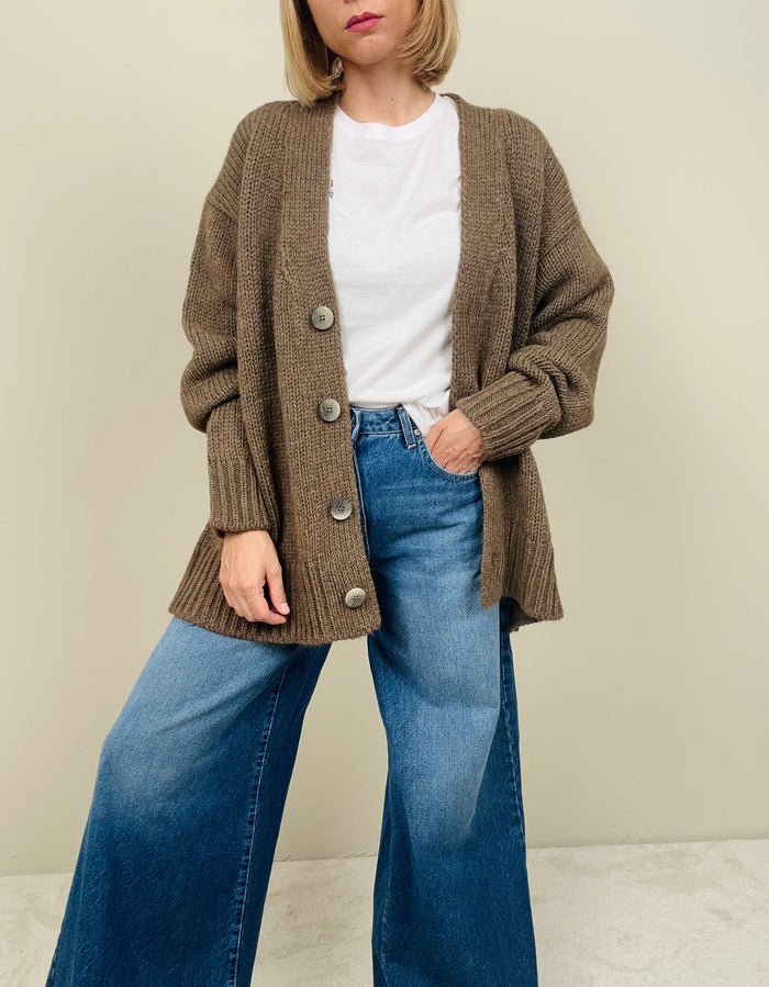 Cardigan over cacao