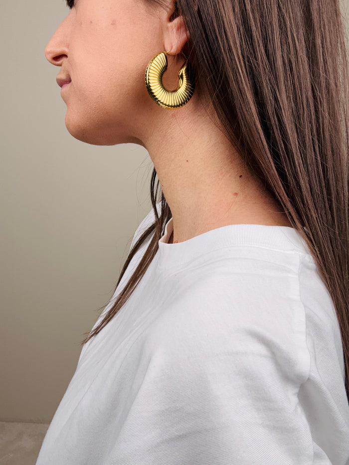 Orecchini cerchi lavorati (più colori)