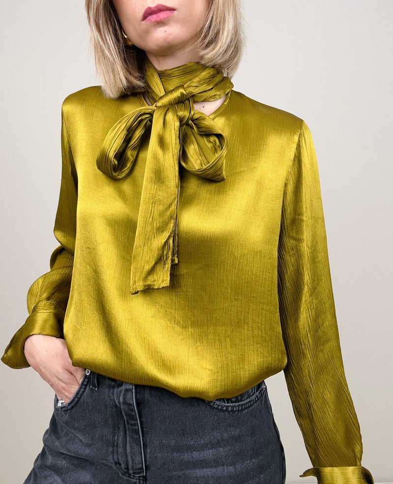 Camicia olio con fiocco
