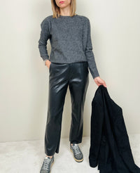 Pantalone a trombetta in ecopelle