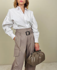 Pantalone taupe con tasconi