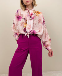 Camicia floreale rosa con fiocco