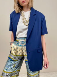 Giacca blu con manica corta