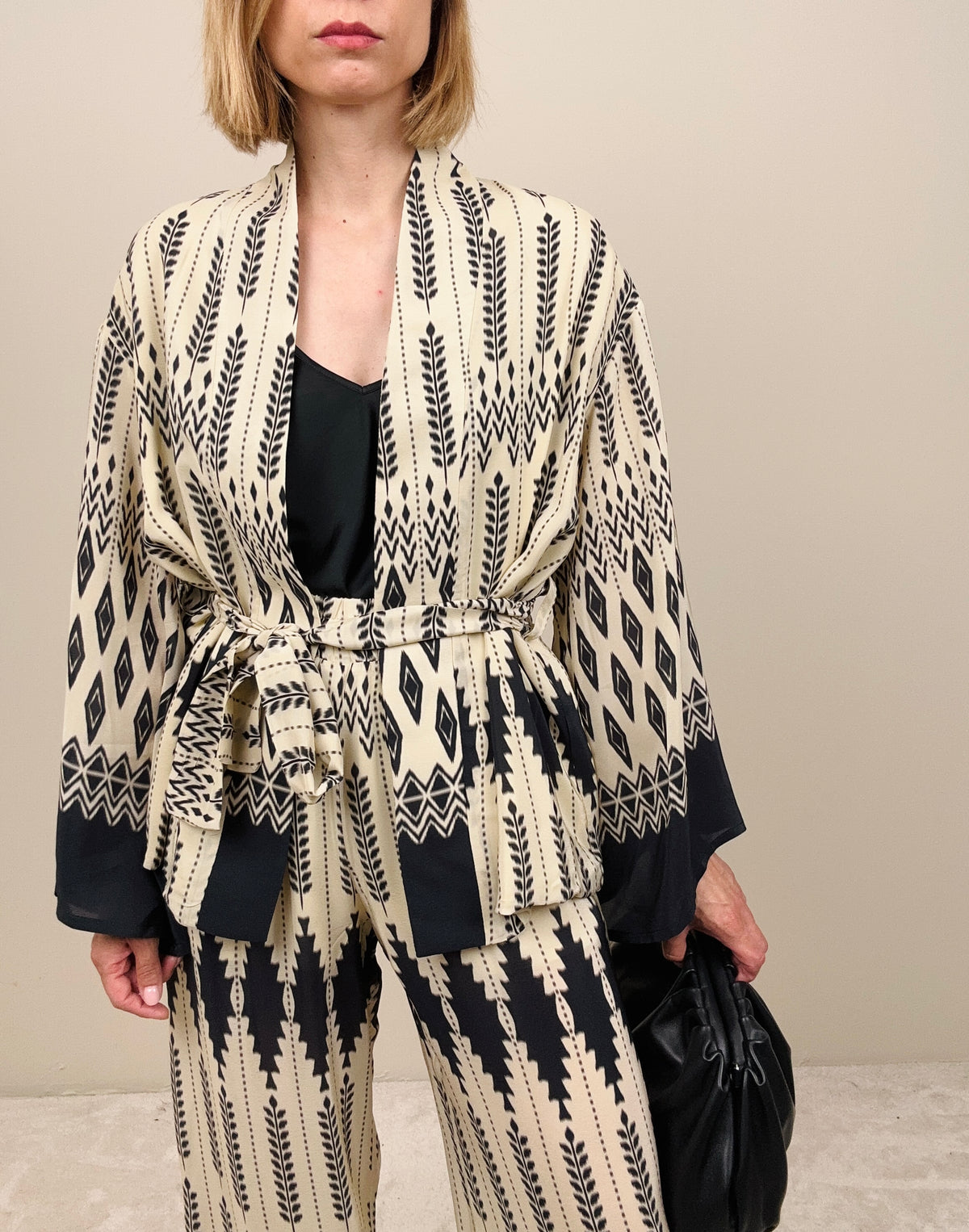 Kimono con fantasia geometrica