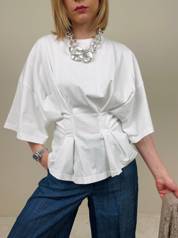 T-shirt ripesa in vita