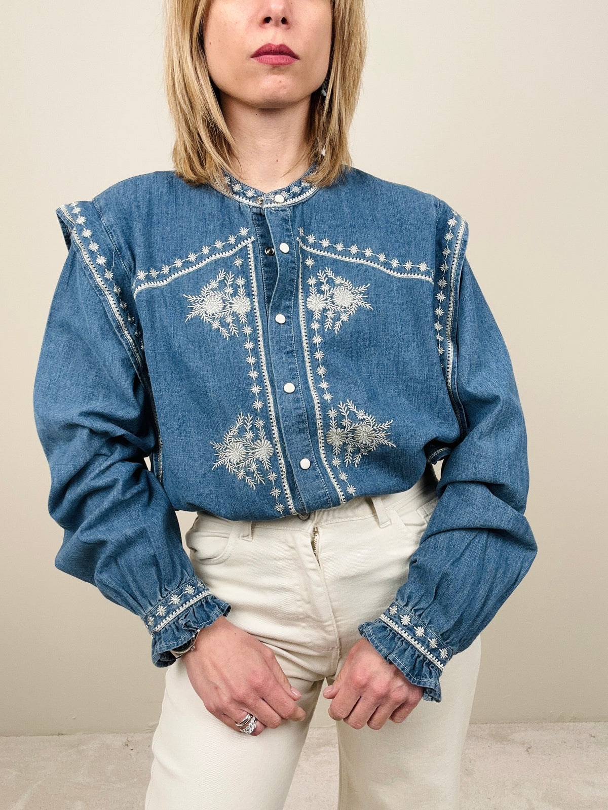 Camicia in jeans con ricami