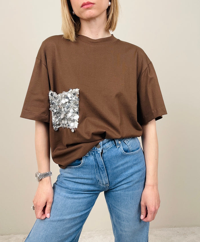 T-shirt con taschina in paillettes (più colori)