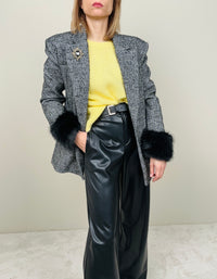 Cappottino spinato con dettagli in pelliccia