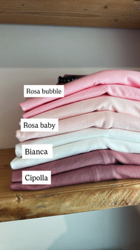 T-shirt scatola (più colori)