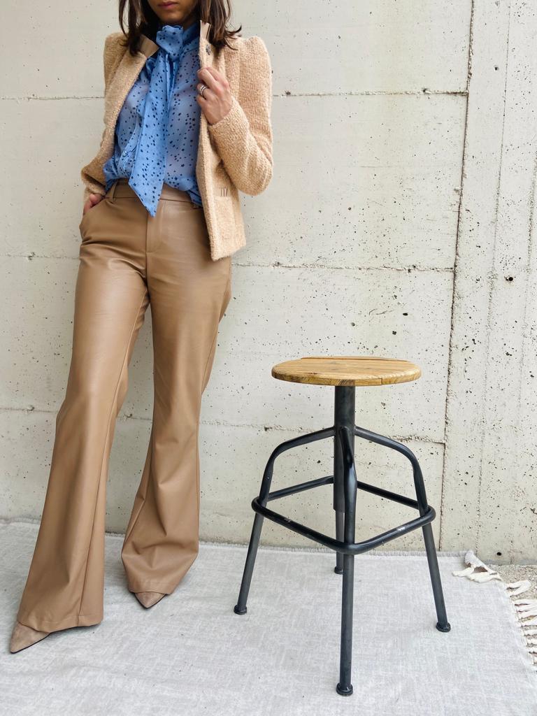 Pantalone zampa in ecopelle camel - GIULIA F.