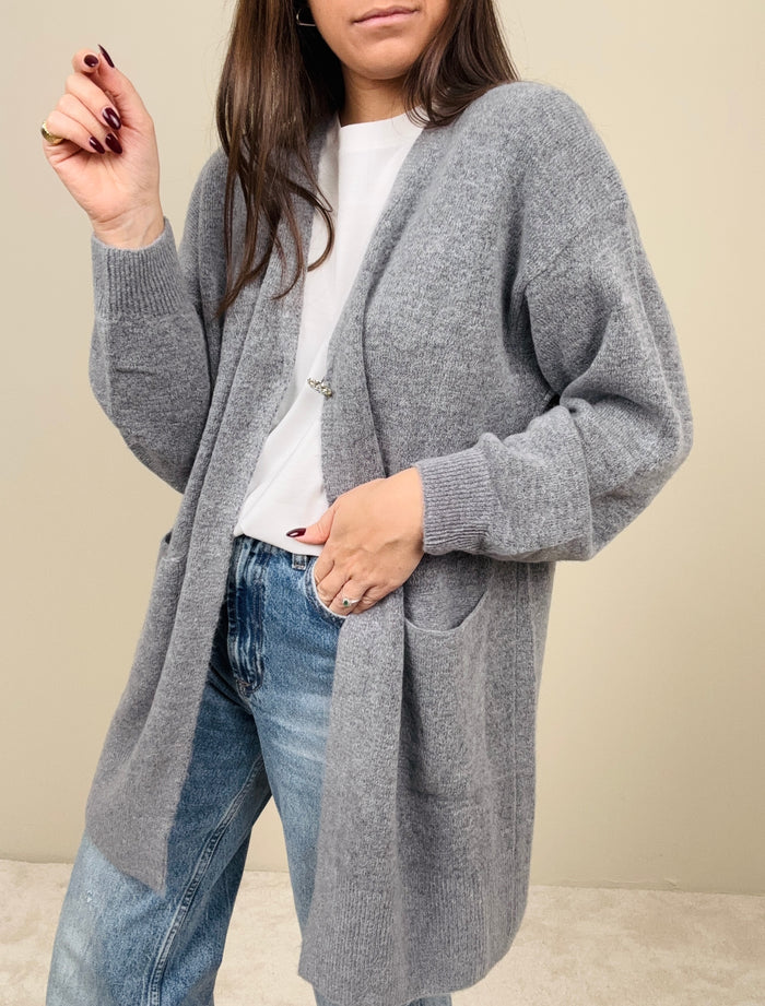 Cardigan grigio con bottone singolo
