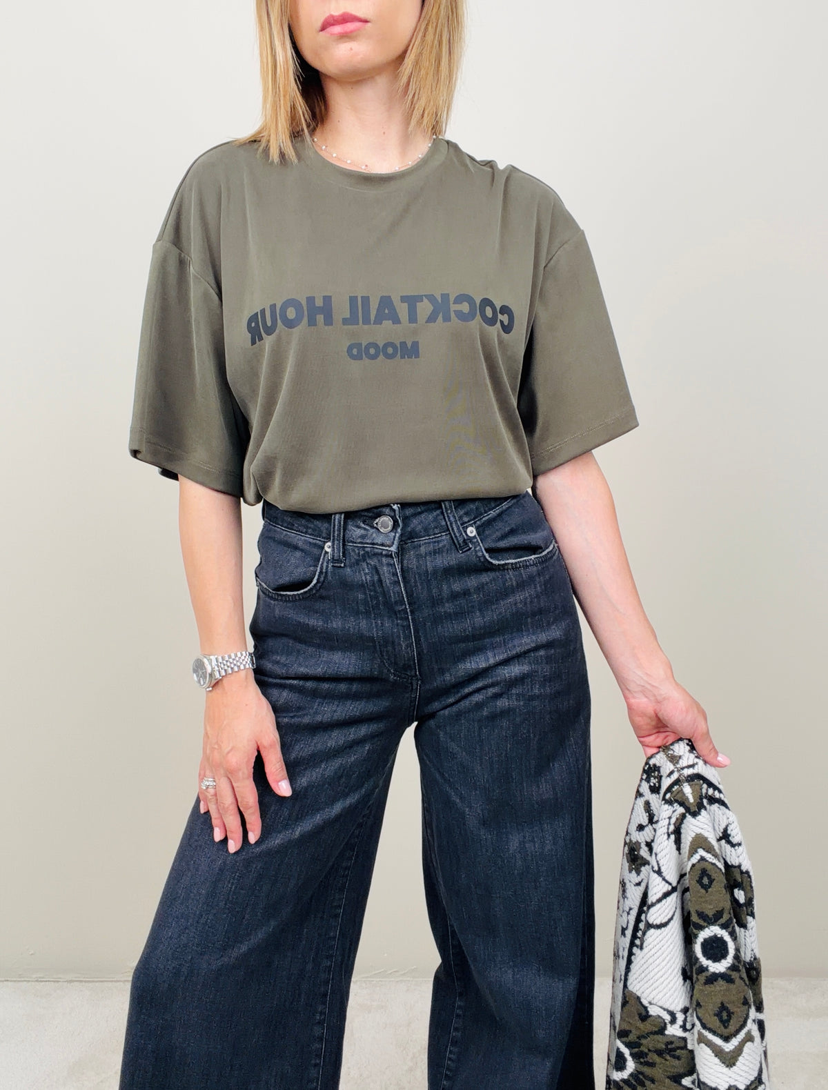 T-shirt cocktail hour mood