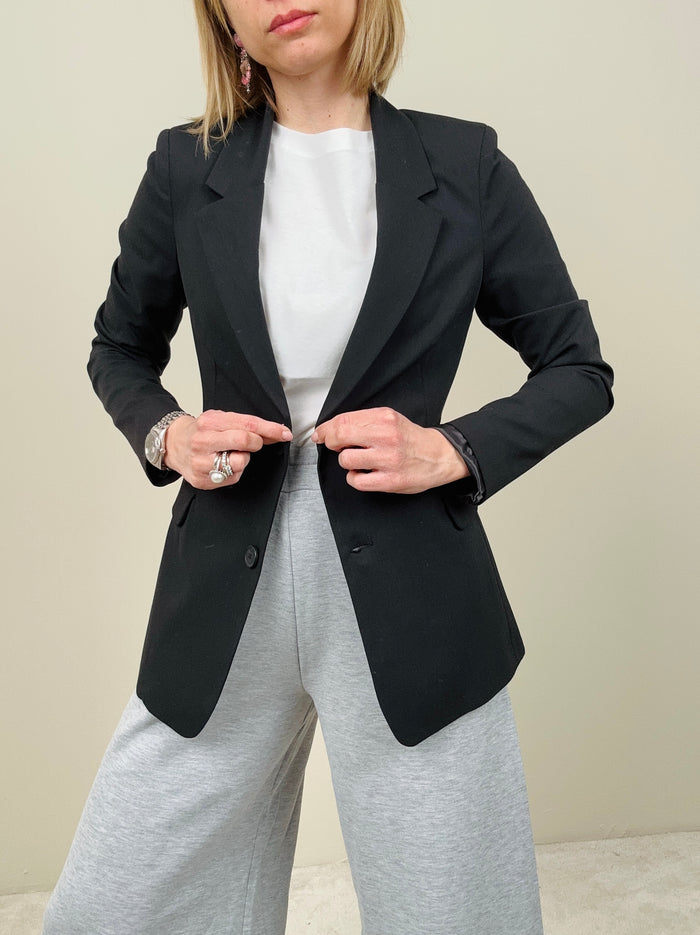 Giacca sfiancata nera