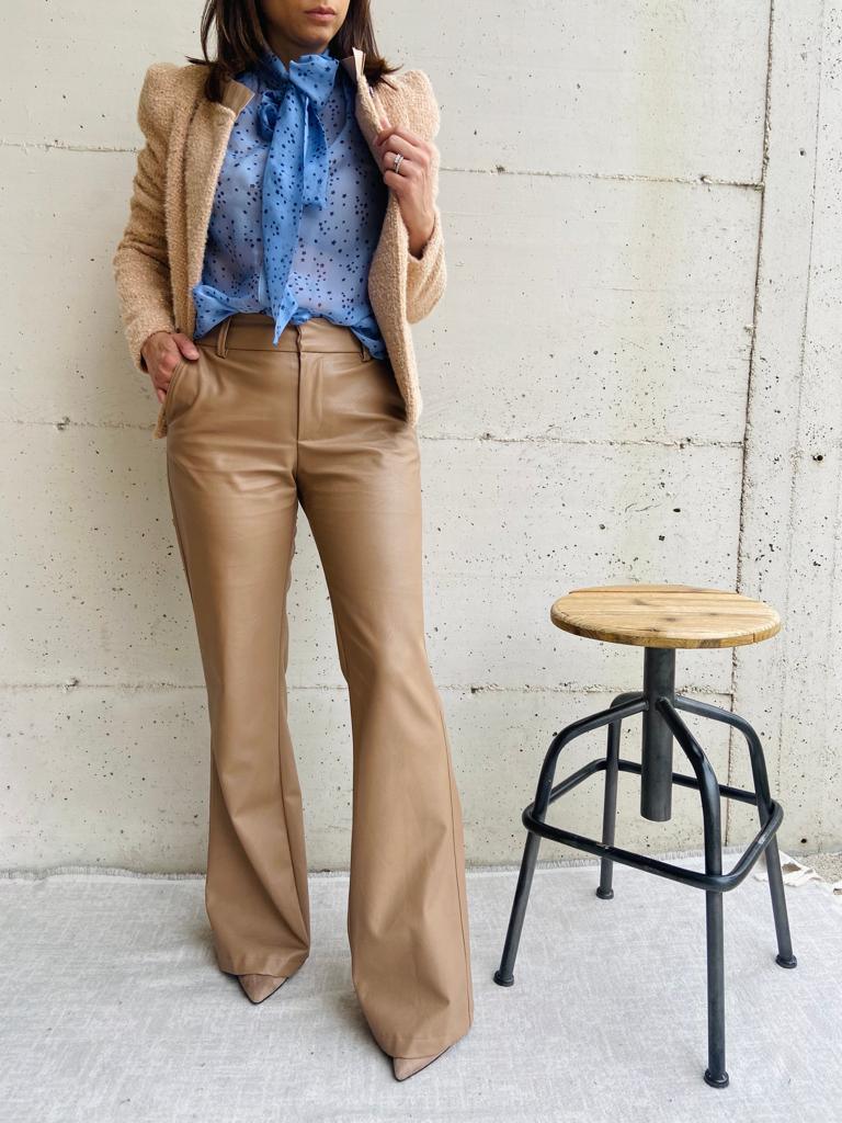 Pantalone zampa in ecopelle camel - GIULIA F.