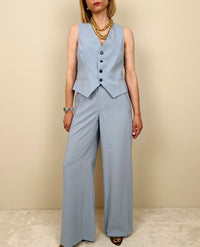 Completo pantaloni e gilet azzurro