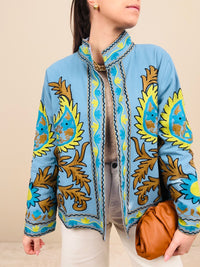 Giacca azzurra ricamata