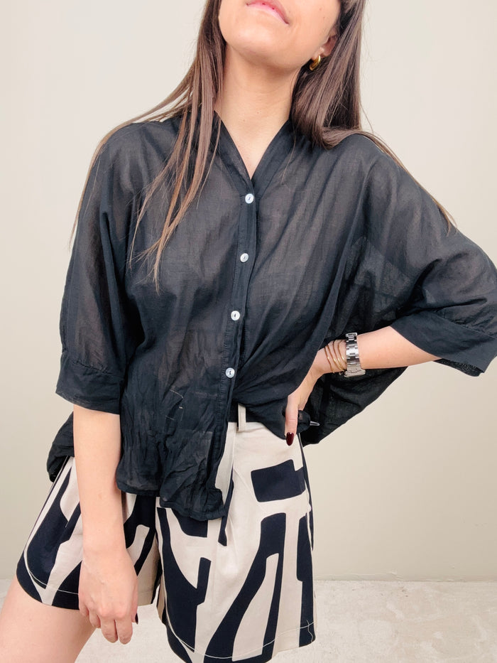 Camicia in mussola nera