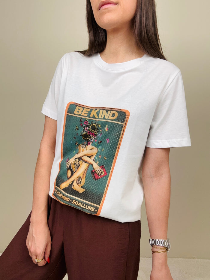 T-shirt “be kind” SoAllure