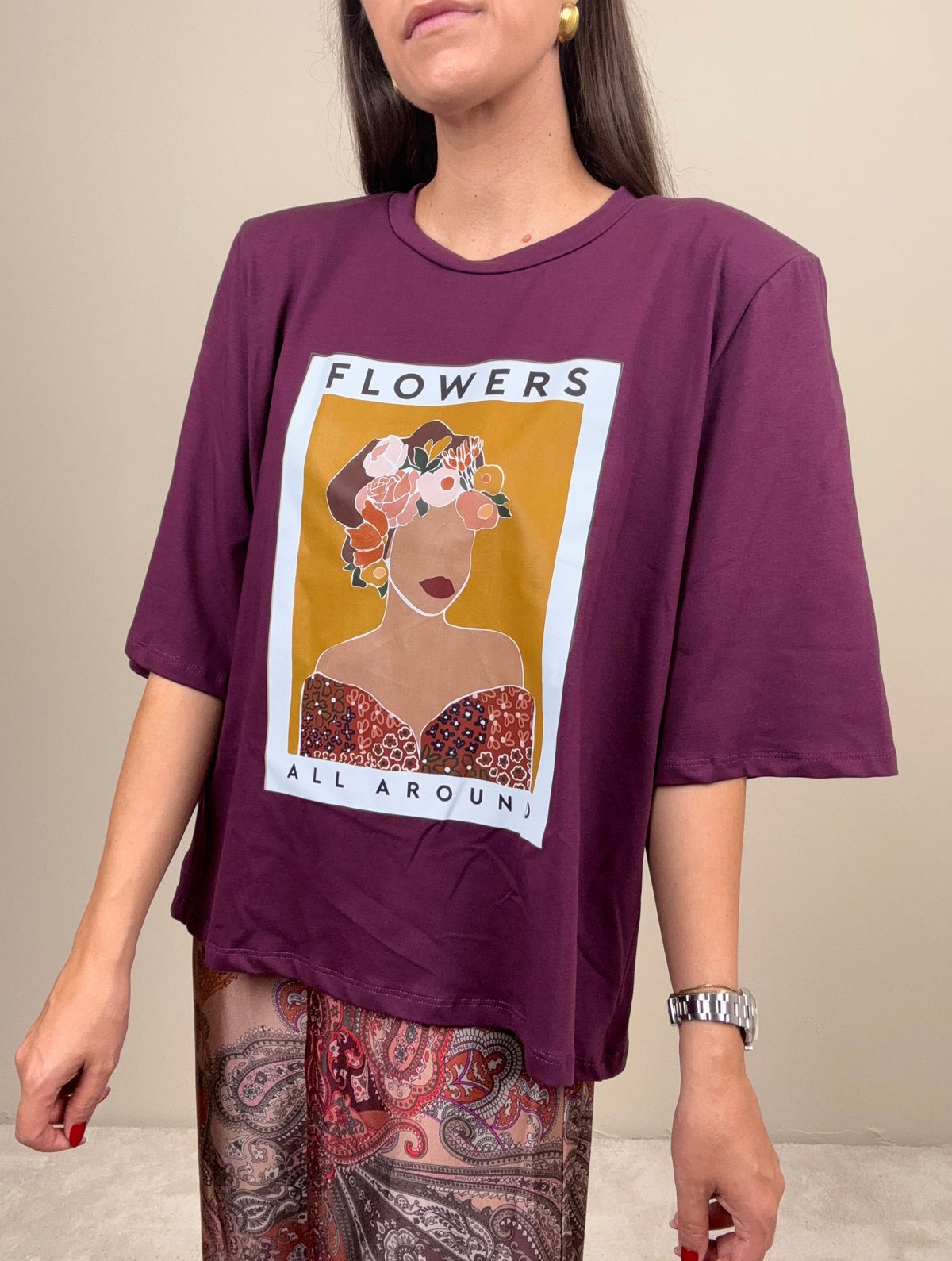 T-shirt flowers all around vino