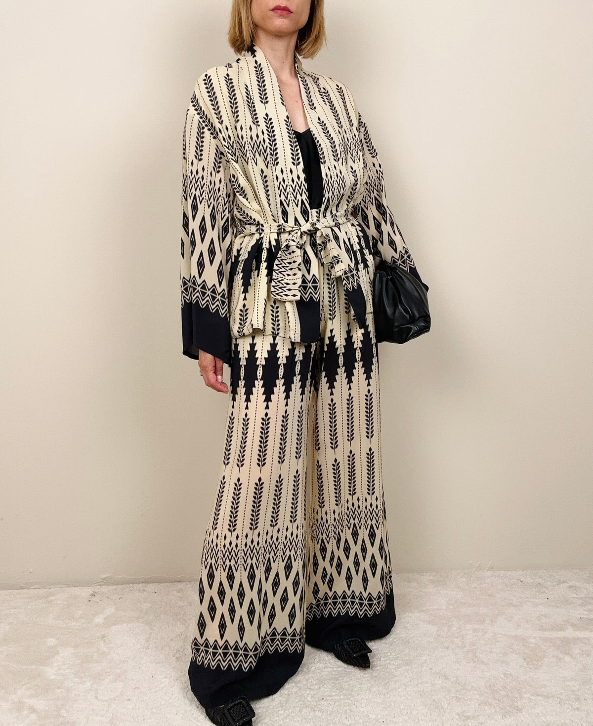 Pantalone in fantasia geometrica