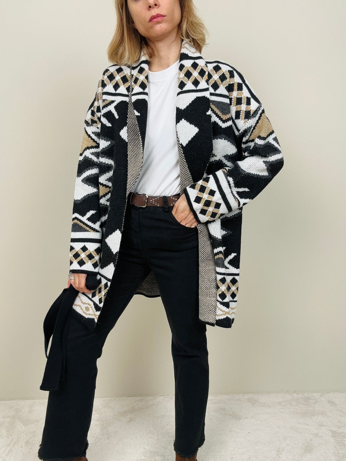 Cardigan bianco e nero