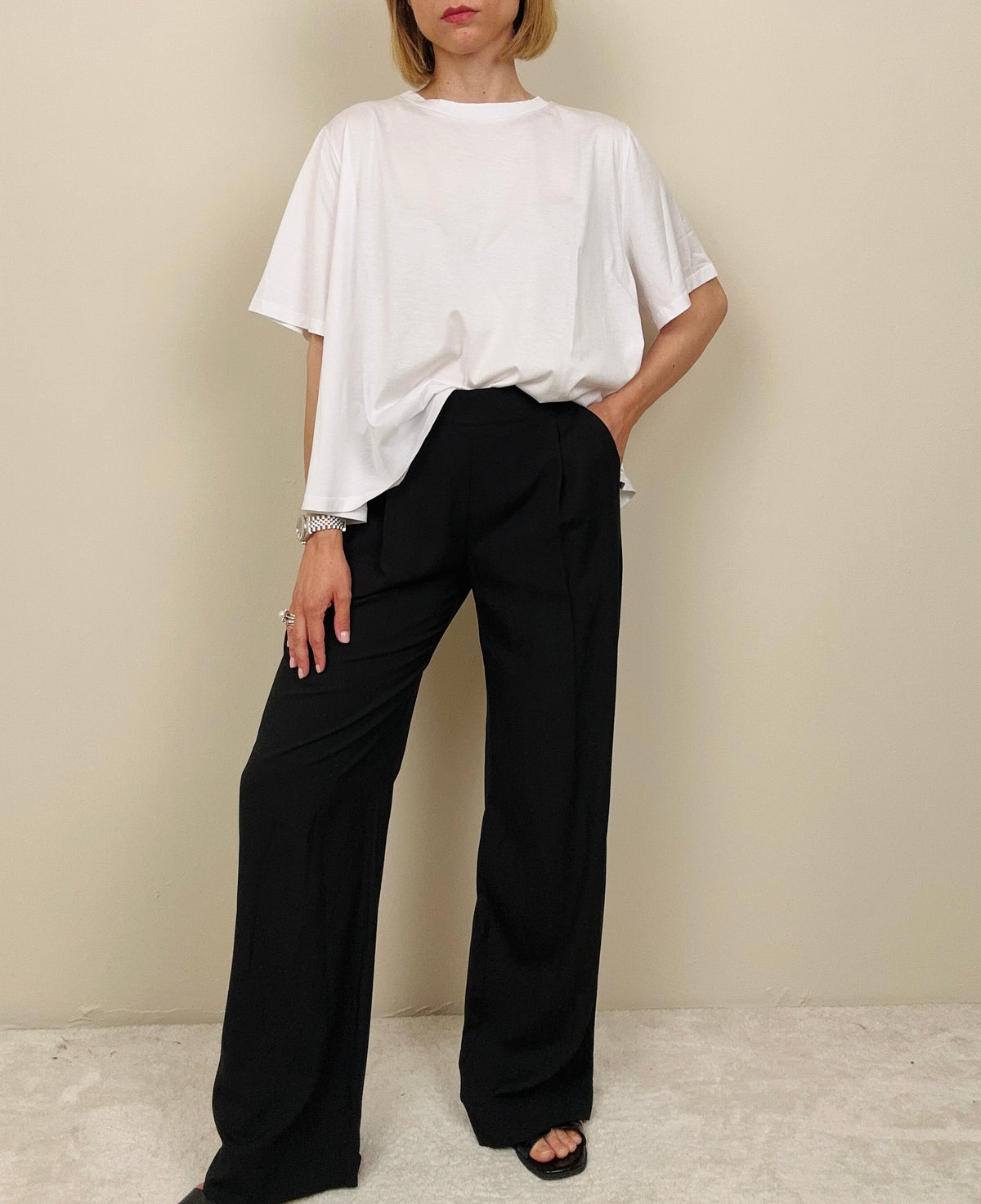 Pantalone nero scivolato