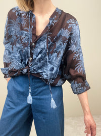 Camicia in mussola fondente e azzurro