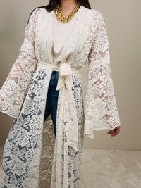 Kimono in pizzo con fusciacca