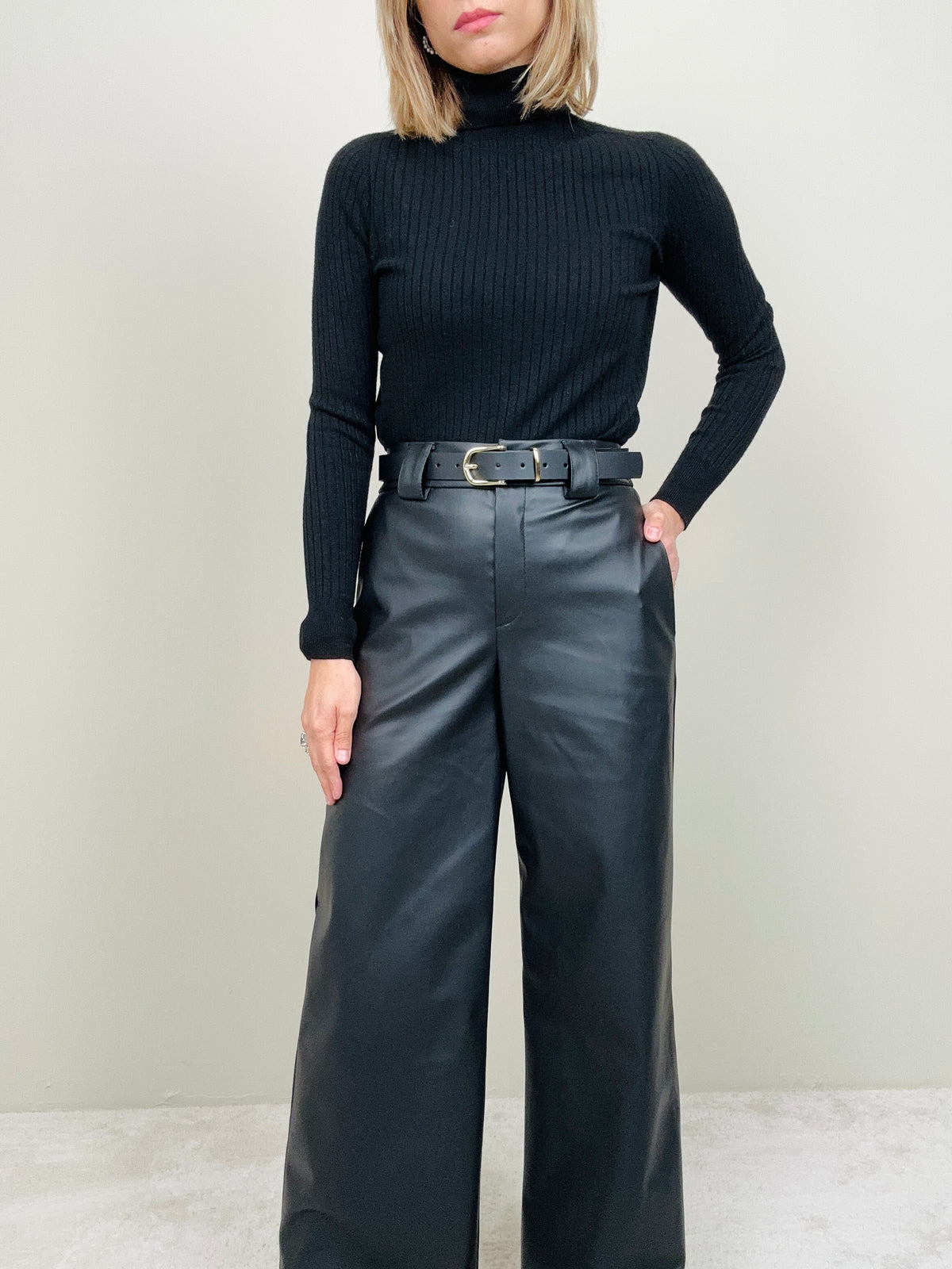 Pantalone palazzo ecopelle nero