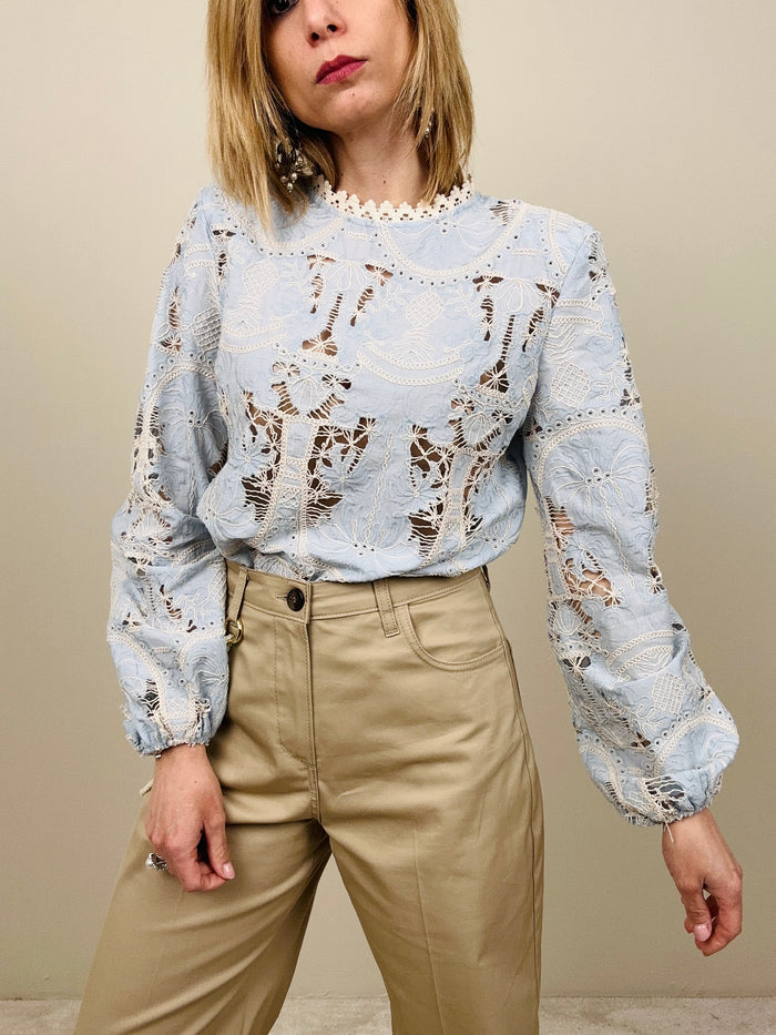 Camicia cielo ricamata