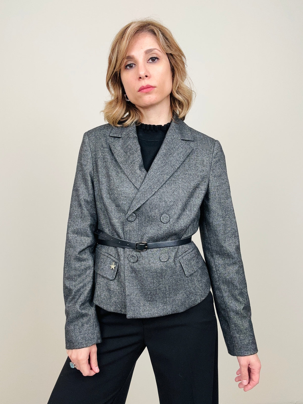 Giacchina grigio con cinturina