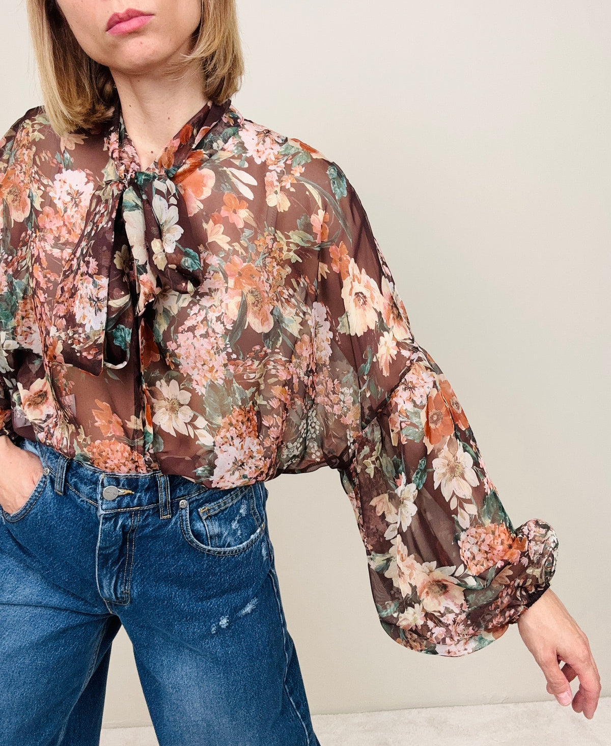Camicia con fiocco cacao
