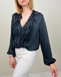Camicia nera con ruches
